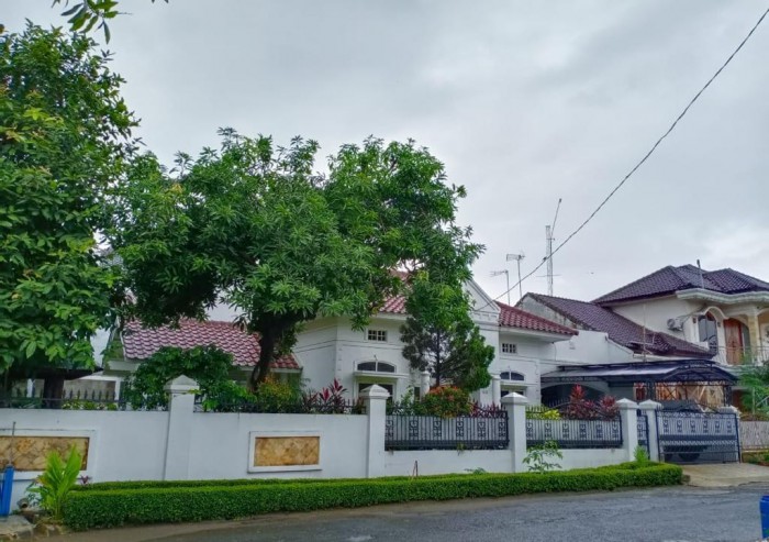 Rumah Dijual di Montana Executive Residence